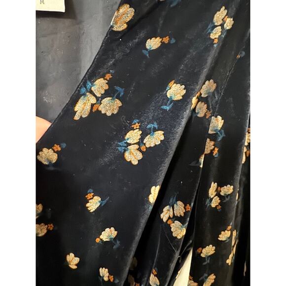 CAbi Decked Out Floral V-Neck Blue Velvet Dress M - Picture 4 of 5